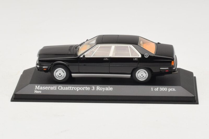 Maserati Quattroporte III Royale Musta Minichamps 1:43 437123501 Metalli