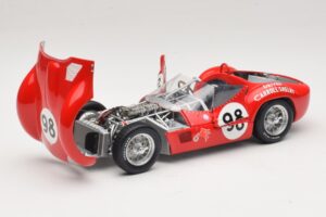 Maserati Tipo 61 #98 C. Shelby Times Mirror Grand Prix for Sportscars 1960 Minichamps 1:18 100601298 Metalli — kuva 2 / 8