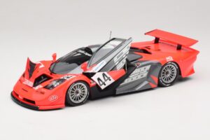McLaren F1 GTR Lark #44 Tsuchiya / Ayles 24 Hours of Le Mans 1997 Minichamps 1:18 530133744 Metalli — kuva 2 / 8
