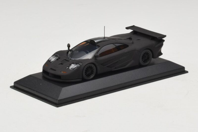 McLaren F1 GTR Longtail Musta Matta 1997 Minichamps 1:43 MCLAREN010 Metalli