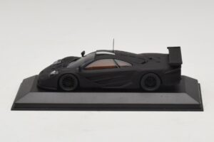 McLaren F1 GTR Longtail Musta Matta 1997 Minichamps 1:43 MCLAREN010 Metalli — kuva 3 / 4