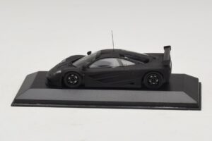 McLaren F1 GTR Prototype Mattamusta Mustilla Vanteilla Minichamps 1:43 MCLAREN009 Metalli — kuva 4 / 4