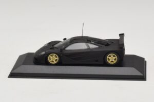 McLaren F1 GTR Prototype Mattamusta Kultaisilla Vanteilla Minichamps 1:43 MCLAREN008 Metalli — kuva 3 / 4