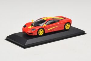 McLaren F1 Punainen Keltaisilla Raidoilla Minichamps 1:43 MCLAREN006 Metalli