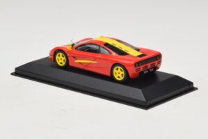 McLaren F1 Punainen Keltaisilla Raidoilla Minichamps 1:43 MCLAREN006 Metalli — kuva 2 / 4