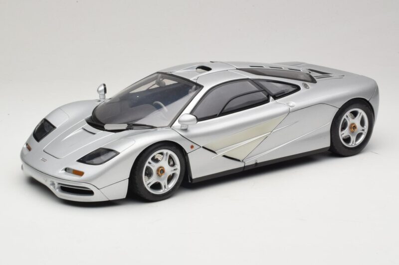 McLaren F1 Hopea Minichamps 1:12 530133123 Metalli