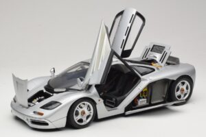 McLaren F1 Hopea Minichamps 1:12 530133123 Metalli — kuva 2 / 8