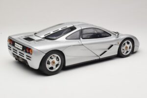 McLaren F1 Hopea Minichamps 1:12 530133123 Metalli — kuva 3 / 8