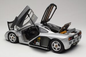 McLaren F1 Hopea Minichamps 1:12 530133123 Metalli — kuva 5 / 8