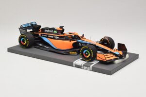 McLaren MCL36 #3 D. Ricciardo Bahrain GP 2022 Minichamps 1:18 537221803 Metalli — kuva 7 / 7