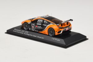 McLaren MP4-12C GT3 #15 Boutsen Racing Bovy / Broggi 24 Hours of Spa 2012 Minichamps 1:43 437121315 Metalli — kuva 3 / 4
