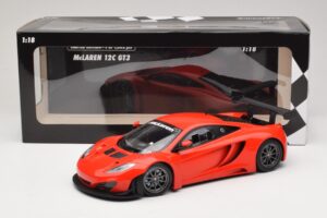 McLaren MP4-12C GT3 Punainen 2013 Minichamps 1:18 151121392 Metalli — kuva 6 / 6