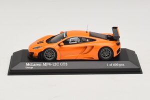 McLaren MP4-12C GT3 Street Oranssi Minichamps 1:43 437121399 Metalli