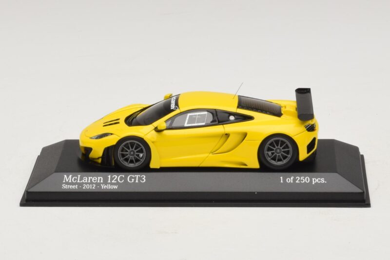 McLaren MP4-12C GT3 Street Keltainen Minichamps 1:43 McLaren MP4-12C GT3 Street Keltainen Minichamps 1:43 437121396 Metalli