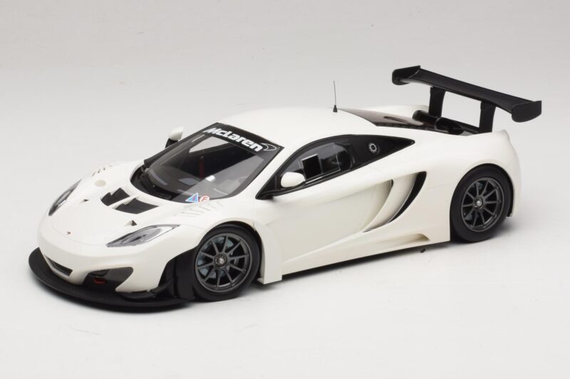 McLaren MP4-12C GT3 Valkoinen 2013 Minichamps 1:18 151121394 Metalli