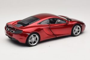 McLaren MP4-12C Punainen Metallic Minichamps 1:18 110133022 Metalli — kuva 3 / 8