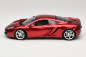 McLaren MP4-12C Punainen Metallic Minichamps 1:18 110133022 Metalli — kuva 4 / 8