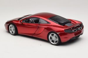 McLaren MP4-12C Punainen Metallic Minichamps 1:18 110133022 Metalli — kuva 7 / 8