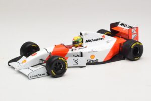 McLaren MP4/8 Ford #8 A. Senna Winner European GP 1993 Minichamps 1:18 540931818 Metalli