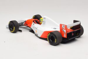 McLaren MP4/8 Ford #8 A. Senna Winner Japanese GP 1993 Minichamps 1:18 540931878 Metalli — kuva 5 / 7