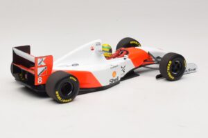 McLaren MP4/8 Ford #8 A. Senna Winner Japanese GP 1993 Minichamps 1:18 540931878 Metalli — kuva 6 / 7