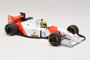 McLaren MP4/8 Ford #8 A. Senna Winner Japanese GP 1993 Minichamps 1:18 540931878 Metalli — kuva 7 / 7
