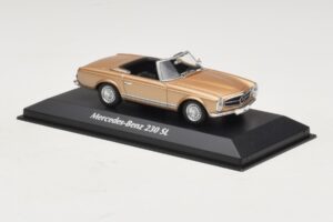 Mercedes 230 SL W113 Kulta Metallinen Maxichamps 1:43 940032230 Metalli — kuva 3 / 4