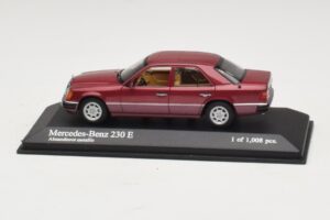 Mercedes 230E W124 Punainen Metallinen Minichamps 1:43 400037001 Metalli