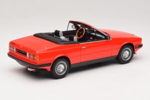 Mercedes 300 Avoauto Tummanpunainen Minichamps 1:43 437032131 Metalli — kuva 2 / 6