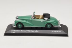 Mercedes 300S Avoauto Vihreä Minichamps 1:43 430032335 Metalli