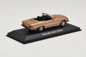 Mercedes 350 SL R107 Kulta Maxichamps 1:43 940033431 Metalli — kuva 2 / 4