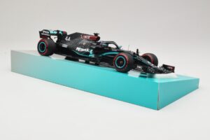 Mercedes AMG Petronas W11 EQ Performance #44 L. Hamilton 91st F1 Win Eifel GP 2020 Minichamps 1:18 113201144 Metalli — kuva 4 / 6
