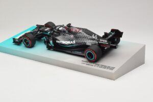Mercedes AMG Petronas W11 EQ Performance #44 L. Hamilton 91st F1 Win Eifel GP 2020 Minichamps 1:18 113201144 Metalli — kuva 5 / 6