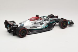 Mercedes AMG Petronas W13 E Performance #63 G. Russell Spanish GP 2022 Minichamps 1:18 110220063 Metalli — kuva 2 / 7