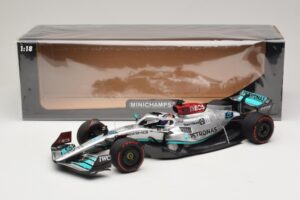 Mercedes AMG Petronas W13 E Performance #63 G. Russell Spanish GP 2022 Minichamps 1:18 110220063 Metalli — kuva 6 / 7
