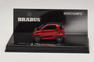 Mercedes Brabus Ultimate 120 Punainen Minichamps 1:43 437032701 Metalli