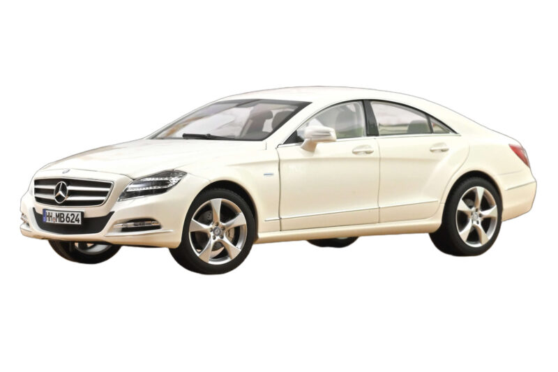 Mercedes CLS C218 Coupé Brilliant White Metallic Norev 1:18 Mercedes CLS C218 Coupé Brilliant White Metallic Norev 1:18 183943 Metalli