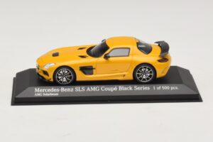 Mercedes SLS AMG C197 Black Series Kultainen Minichamps 1:43 437033022 Metalli