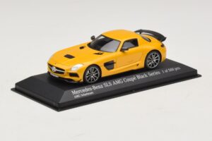 Mercedes SLS AMG C197 Black Series Kultainen Minichamps 1:43 437033022 Metalli — kuva 2 / 4