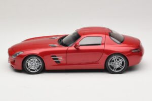Mercedes SLS AMG C197 Punainen Metallic Minichamps 1:18 100039020 Metalli — kuva 4 / 8