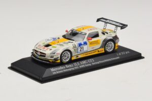 Mercedes SLS AMG GT3 #21 Rowe Racing Hartung / Heyer Nurburgring 24 Hours 2013 Minichamps 1:43 410133221 Metalli — kuva 2 / 4