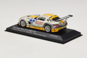 Mercedes SLS AMG GT3 #22 Rowe Racing Graf / Jager Nurburgring 24 Hours 2013 Minichamps 1:43 410133222 Metalli — kuva 3 / 4