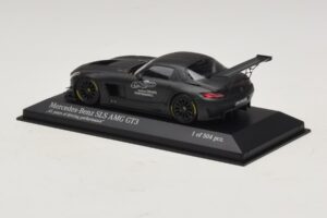 Mercedes SLS AMG GT3 45 Years of Driving Performance Musta Minichamps 1:43 410133200 Metalli — kuva 3 / 4