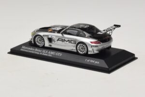Mercedes SLS AMG GT3 #96 M. Hakkinen / R. Arnold 6 Hours of Zhuhai 2011 Minichamps 1:43 410113296 Metalli — kuva 3 / 4