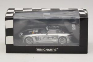 Mercedes SLS AMG GT3 #96 M. Hakkinen / R. Arnold 6 Hours of Zhuhai 2011 Minichamps 1:43 410113296 Metalli — kuva 4 / 4