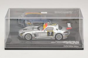 Mercedes SLS AMG GT3 #7 Black Falcon Jager / Seyffarth 24 Hours of Dubai 2011 Minichamps 1:43 437110307 Metalli — kuva 4 / 5