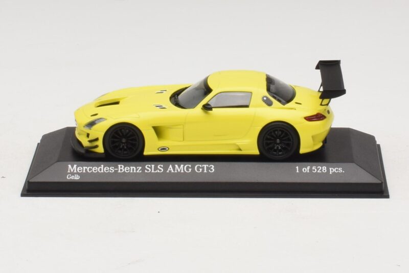 Mercedes SLS AMG GT3 Keltainen Minichamps 1:43 Mercedes SLS AMG GT3 Keltainen Minichamps 1:43 410113201 Metalli
