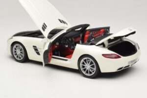 Mercedes SLS AMG Roadster Mystic White II Minichamps 1:18 B66960079 Metalli — kuva 6 / 9
