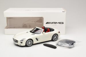 Mercedes SLS AMG Roadster Mystic White II Minichamps 1:18 B66960079 Metalli — kuva 9 / 9