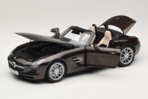 Mercedes SLS AMG Sepang Brown Minichamps 1:18 B66960080 Metalli — kuva 2 / 9